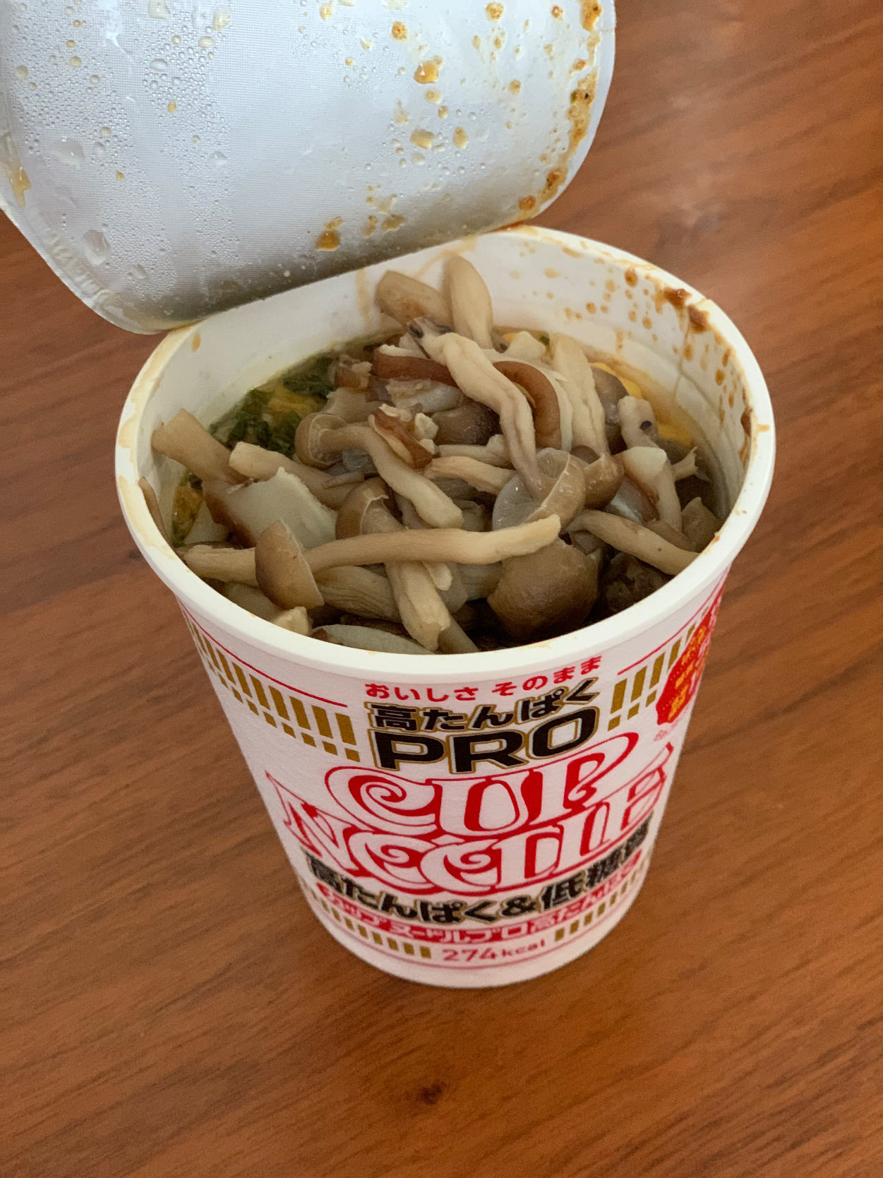 キノコカップヌードル🍜