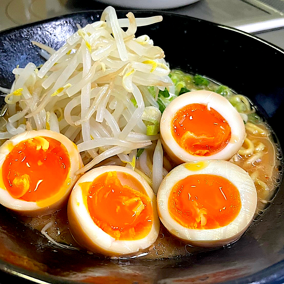 濃厚味噌ラーメン味玉マシマシトッピング