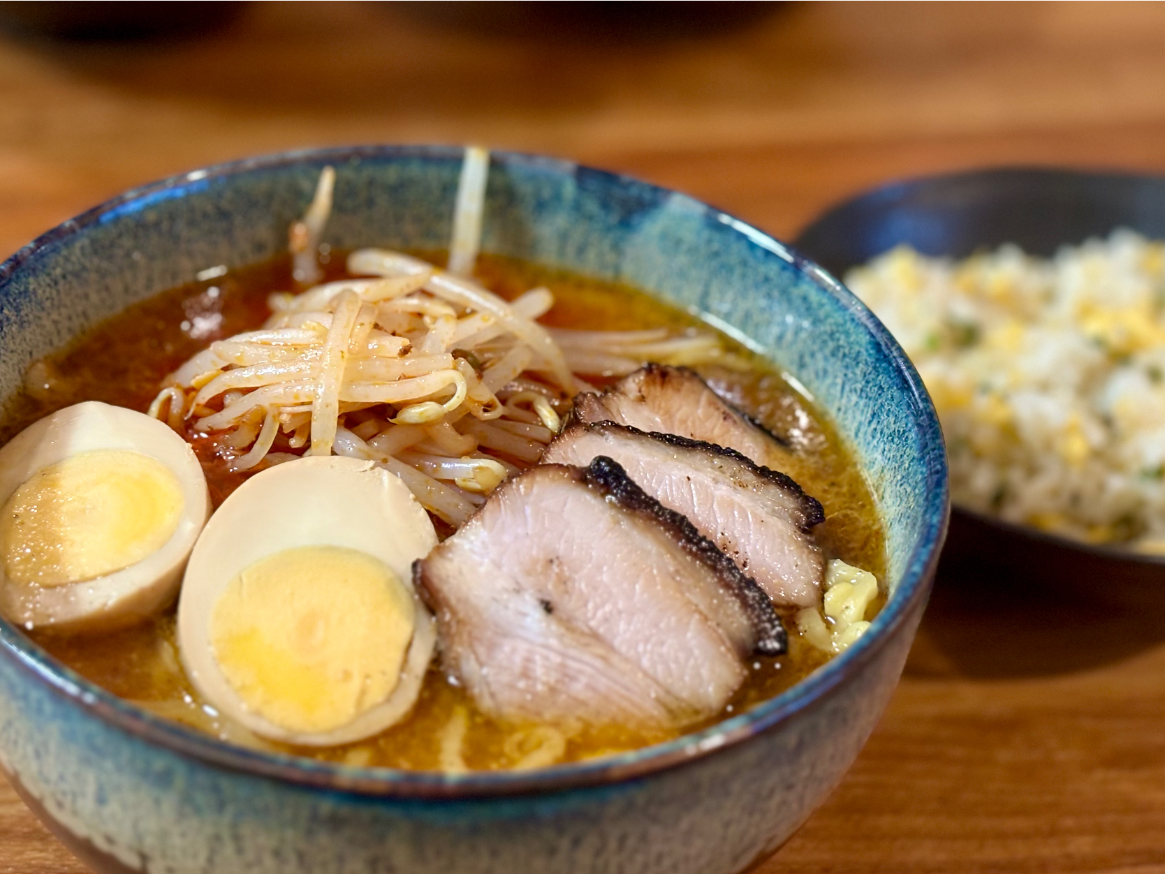 手作りチャーシューと白樺山荘の味噌ラーメン