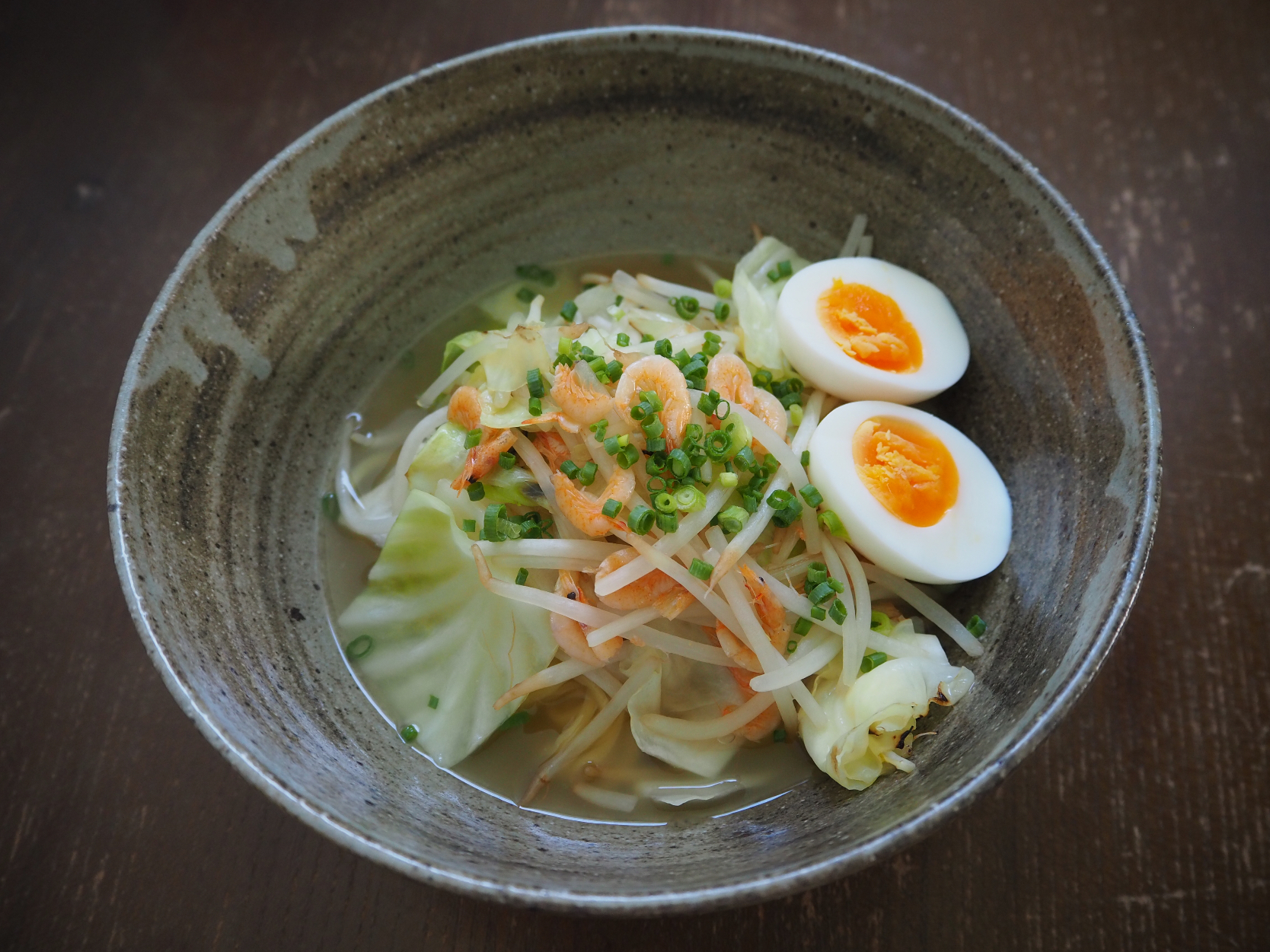 桜海老とグリーンボールの塩ラーメン