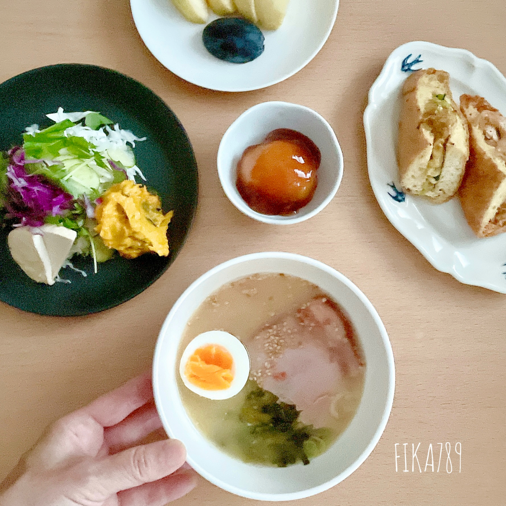 ちょっぴり食べたい　ミニ豚骨ラーメン