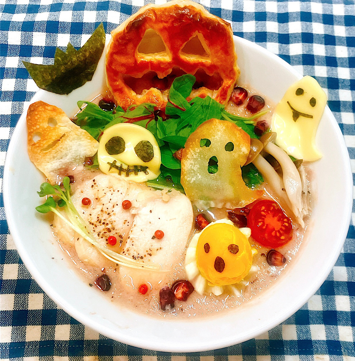 大和ルージュ（赤いスイートコーン）のハロウィンラーメン