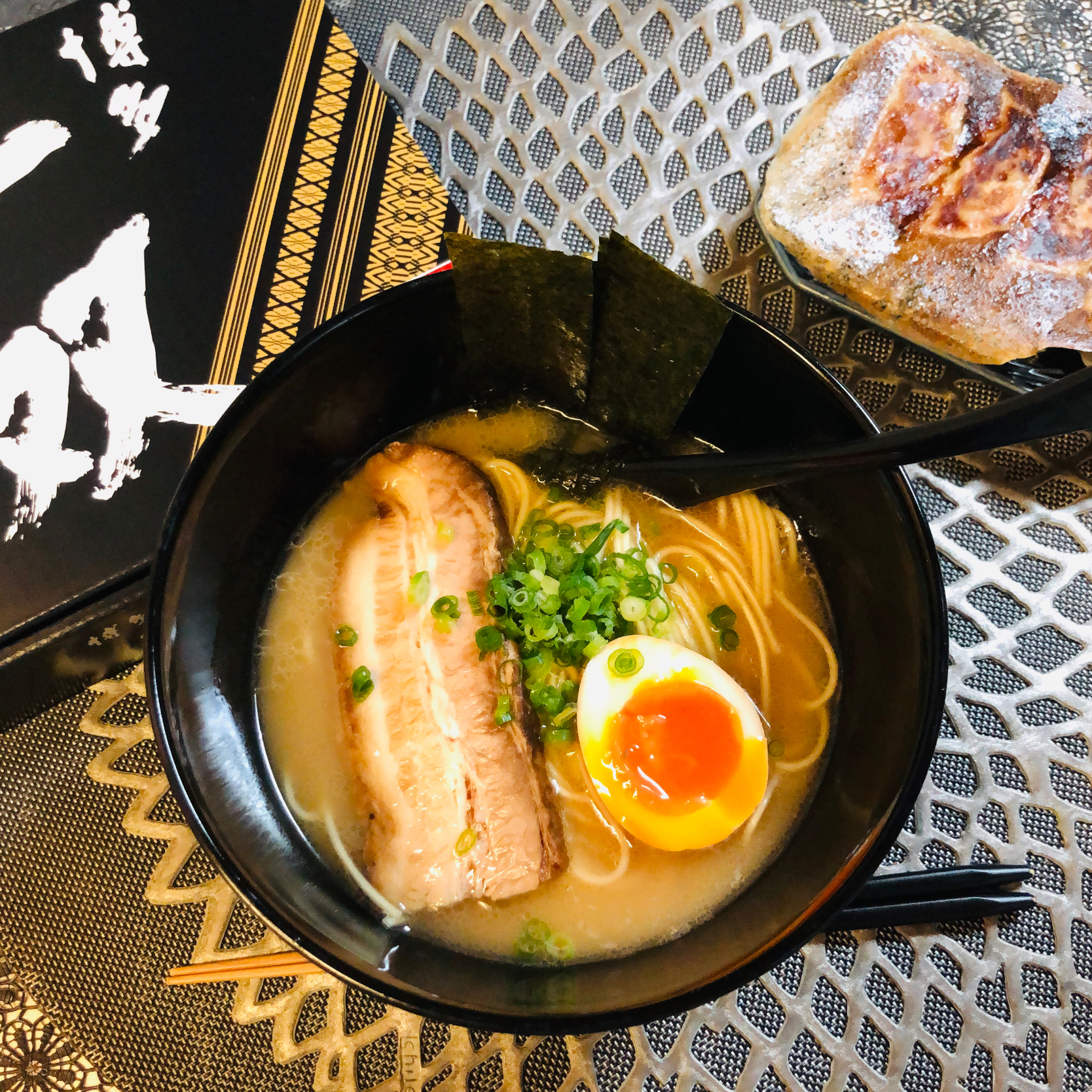 豚骨ラーメン