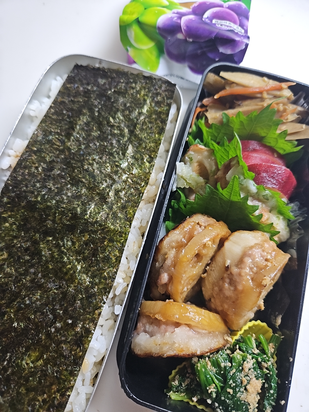 ☆高校生弁当☆もち麦入りオカカ海苔ごはん、金平牛蒡、薩摩芋レモン煮、竹輪磯揚げ、蓮根挟み焼き、ほうれん草胡麻和え、蒟蒻ゼリー