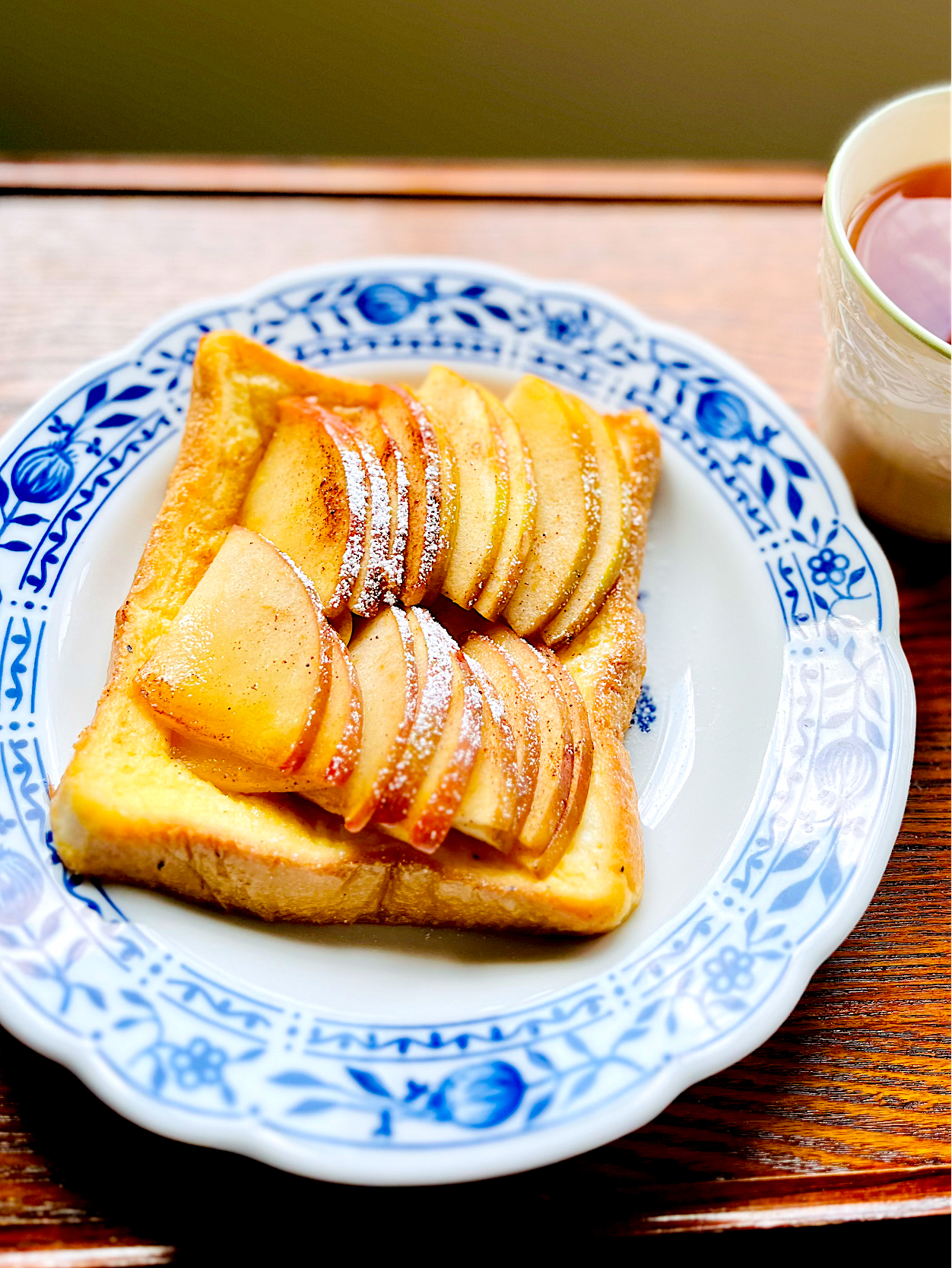 りんごとシナモンのフレンチトースト
Pain perdu pommes-cannelle