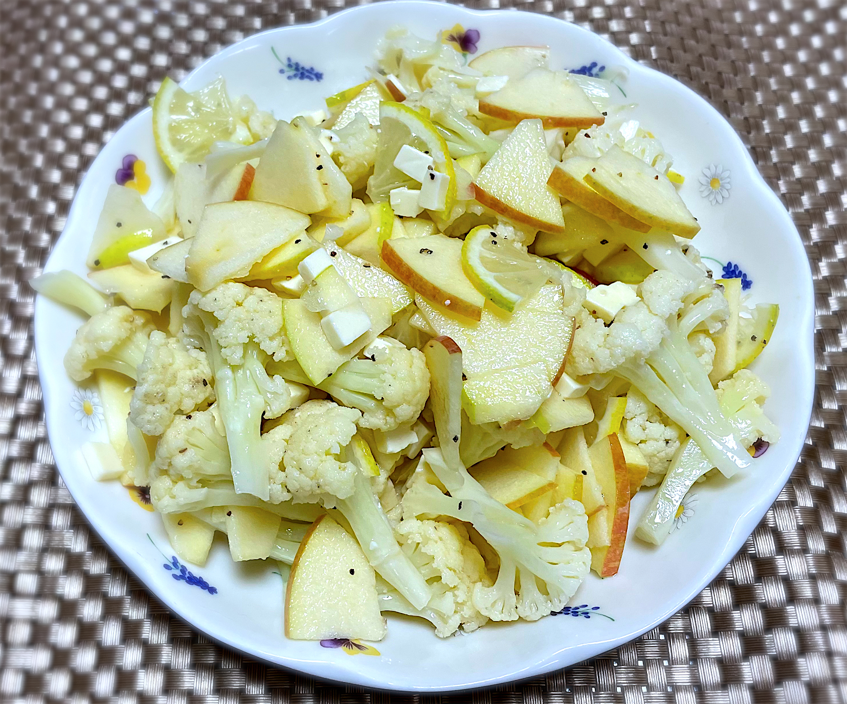 林檎とカリフラワーのサラダ🥗