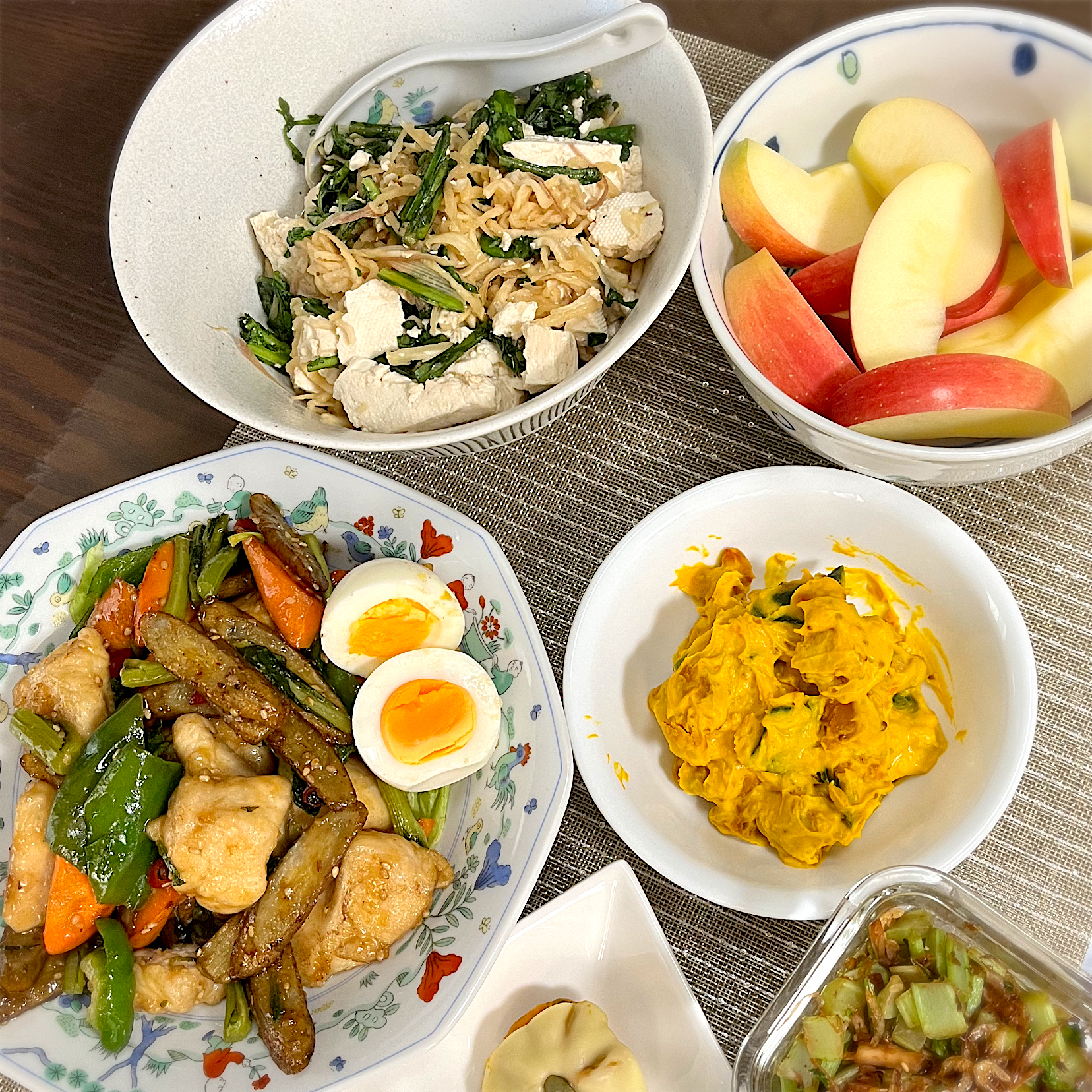 家族の晩御飯🍴✨甘辛鶏ごぼう