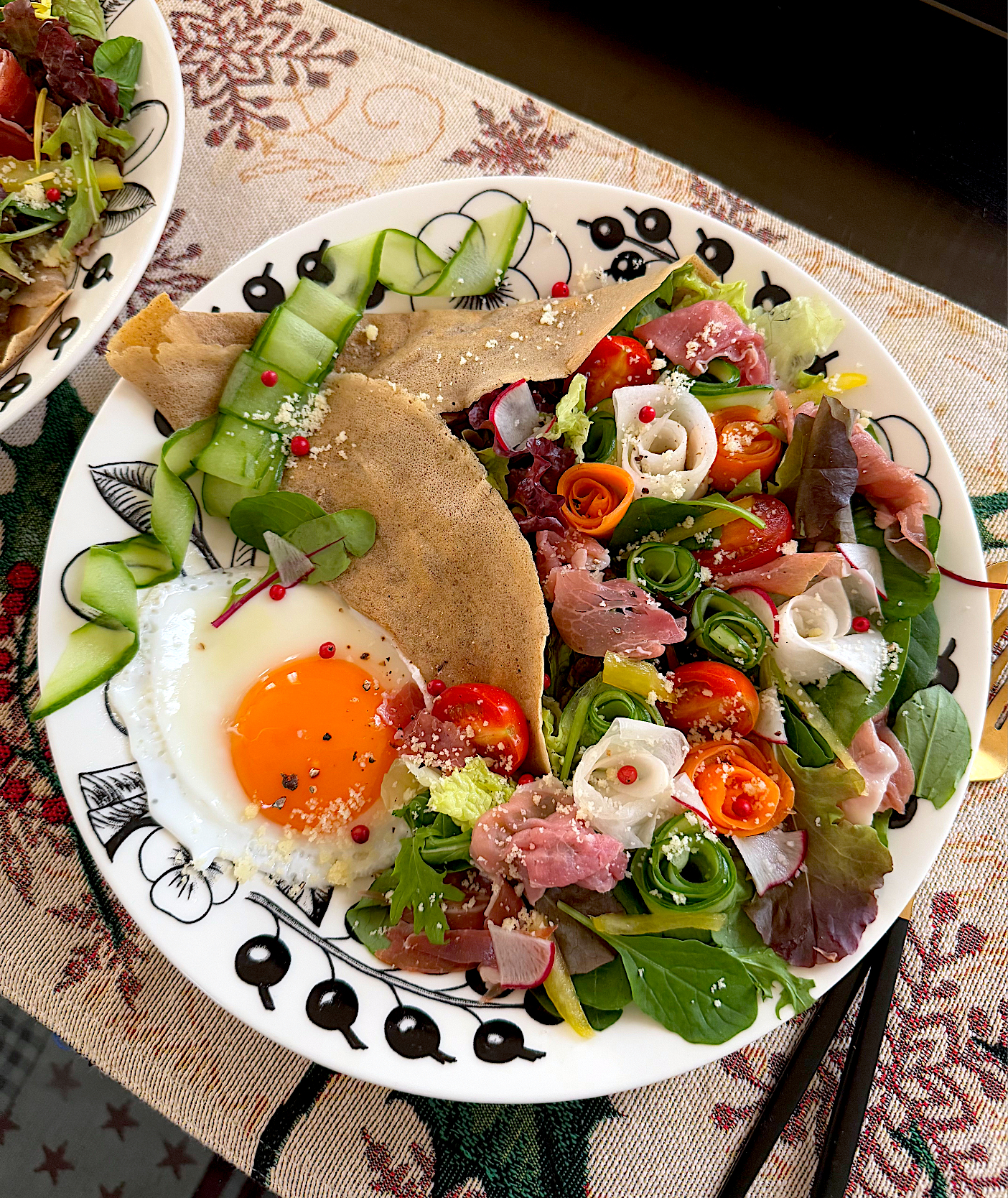 ゆかりさんの料理 ブーケサラダ風ガレット💐