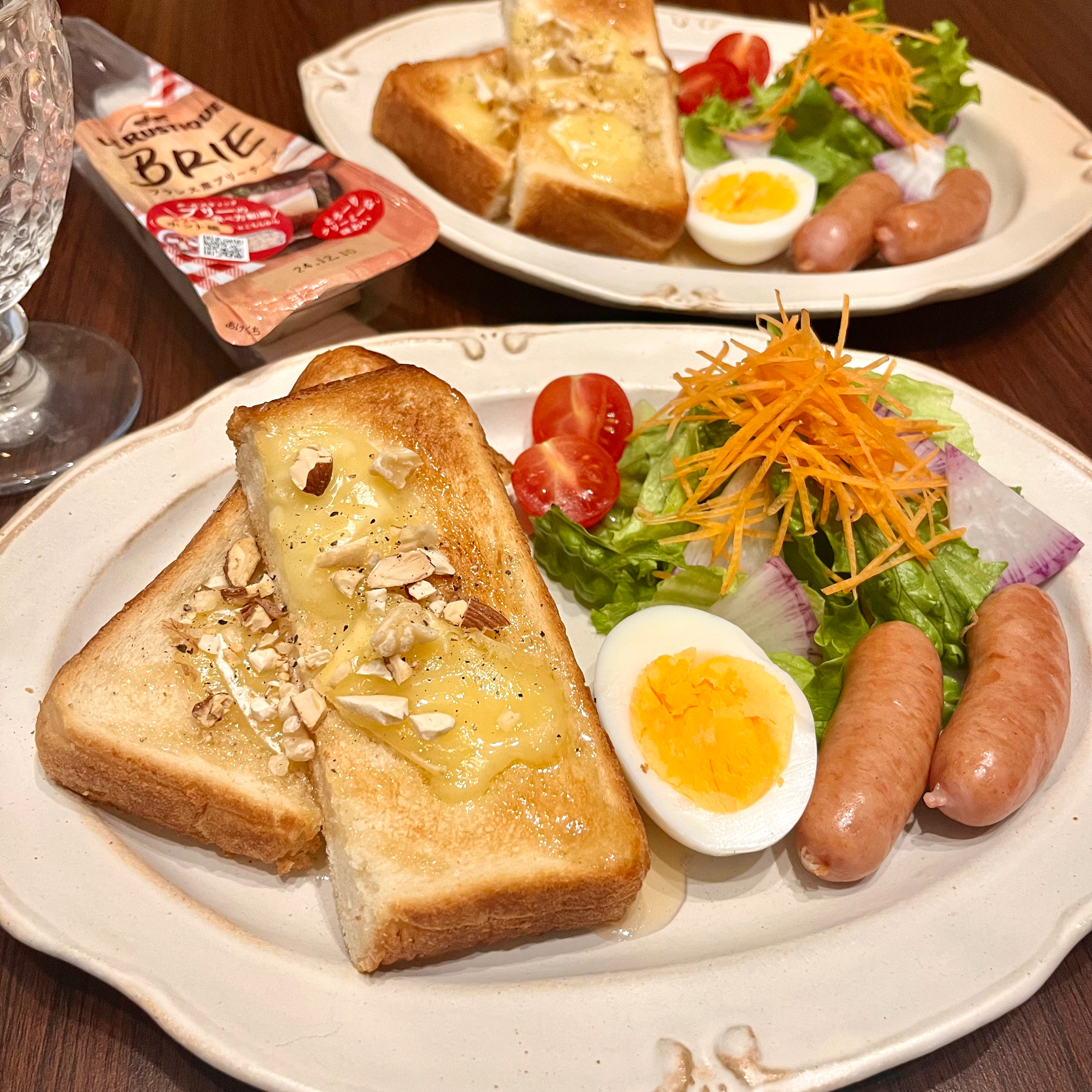 ブリーチーズと蜂蜜トースト🧀🍯ワンプレート朝ごはん🍞