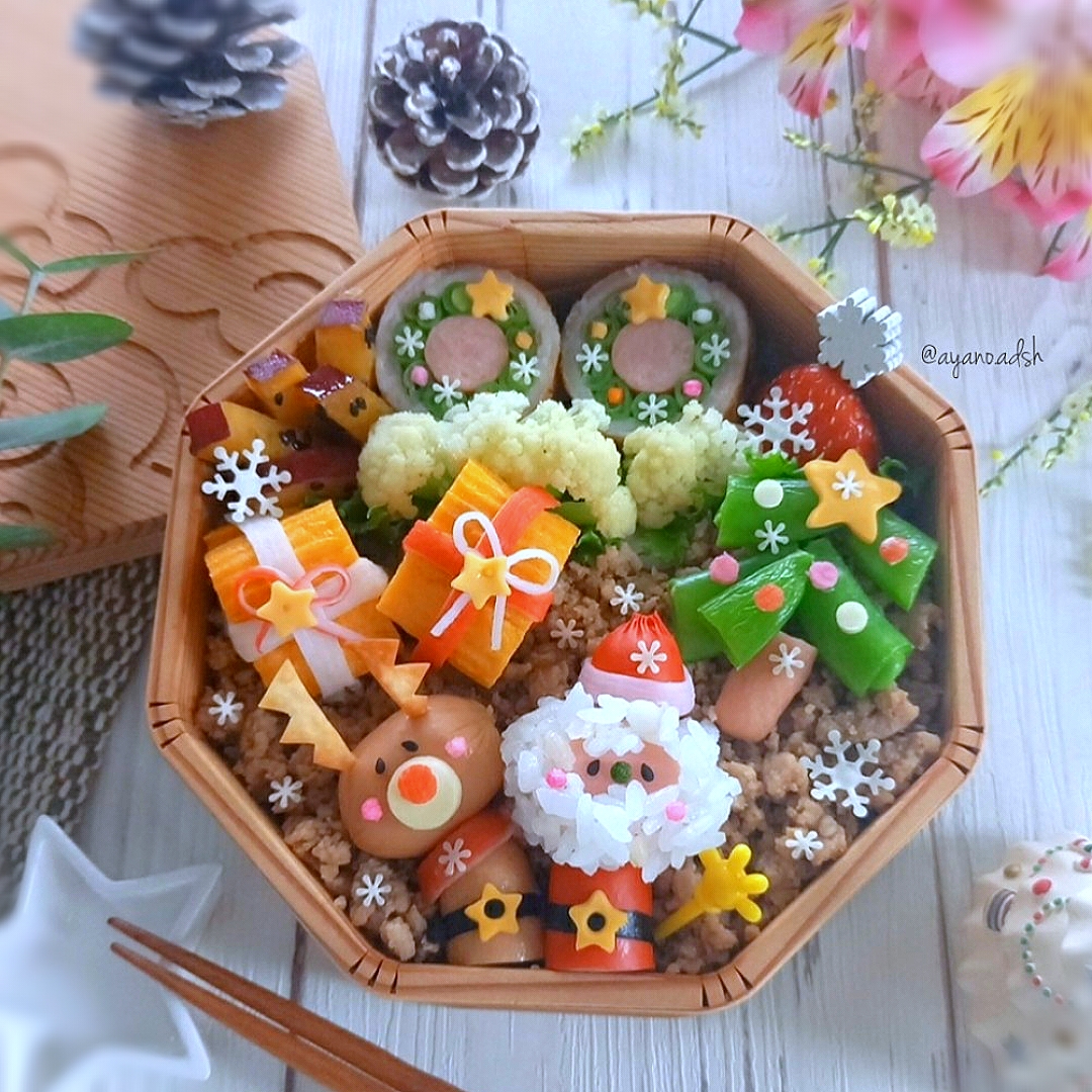 クリスマス☆肉そぼろ弁当✨🎅🎄✨