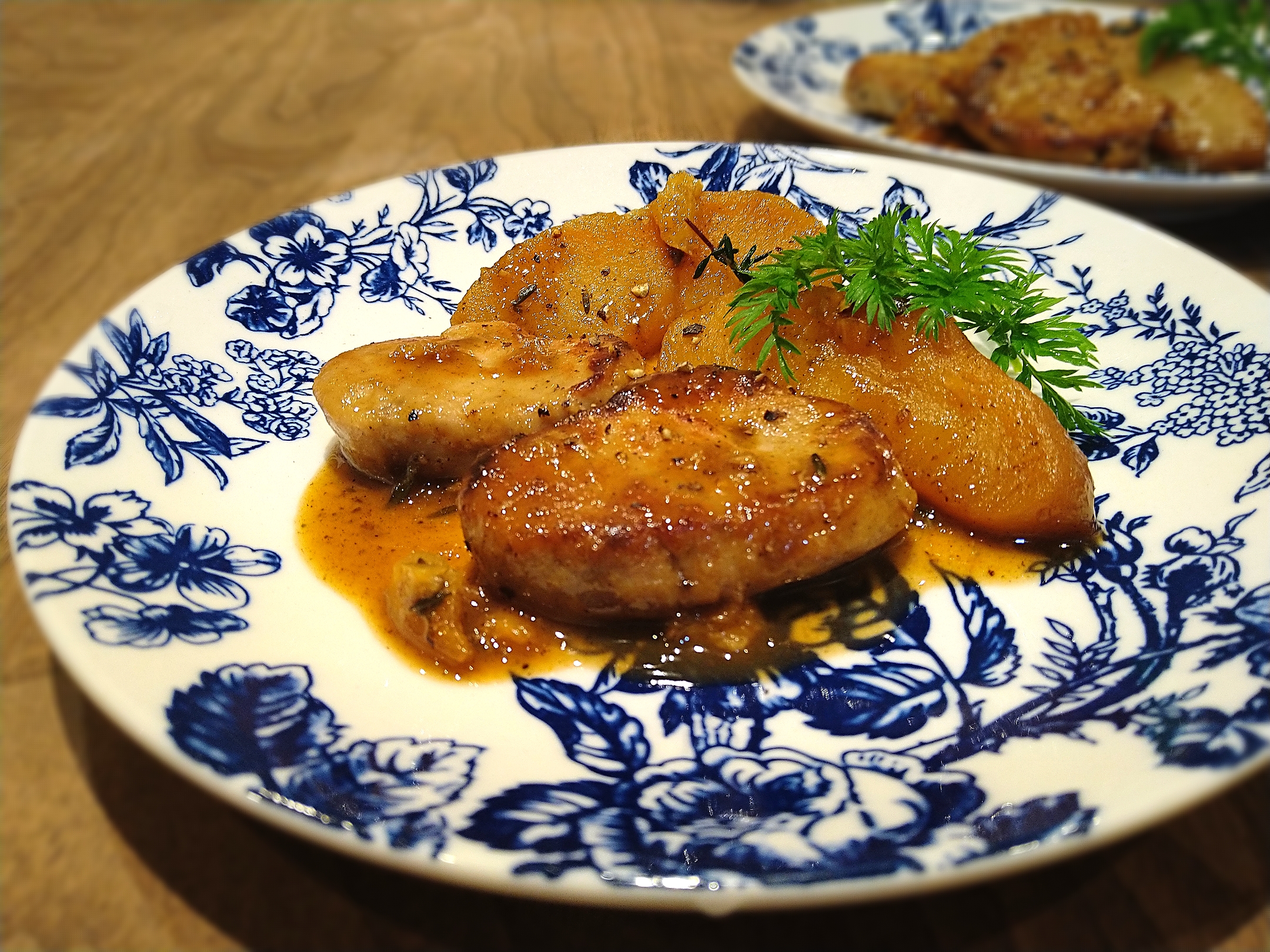 豚ヒレ肉とりんごのポットロースト