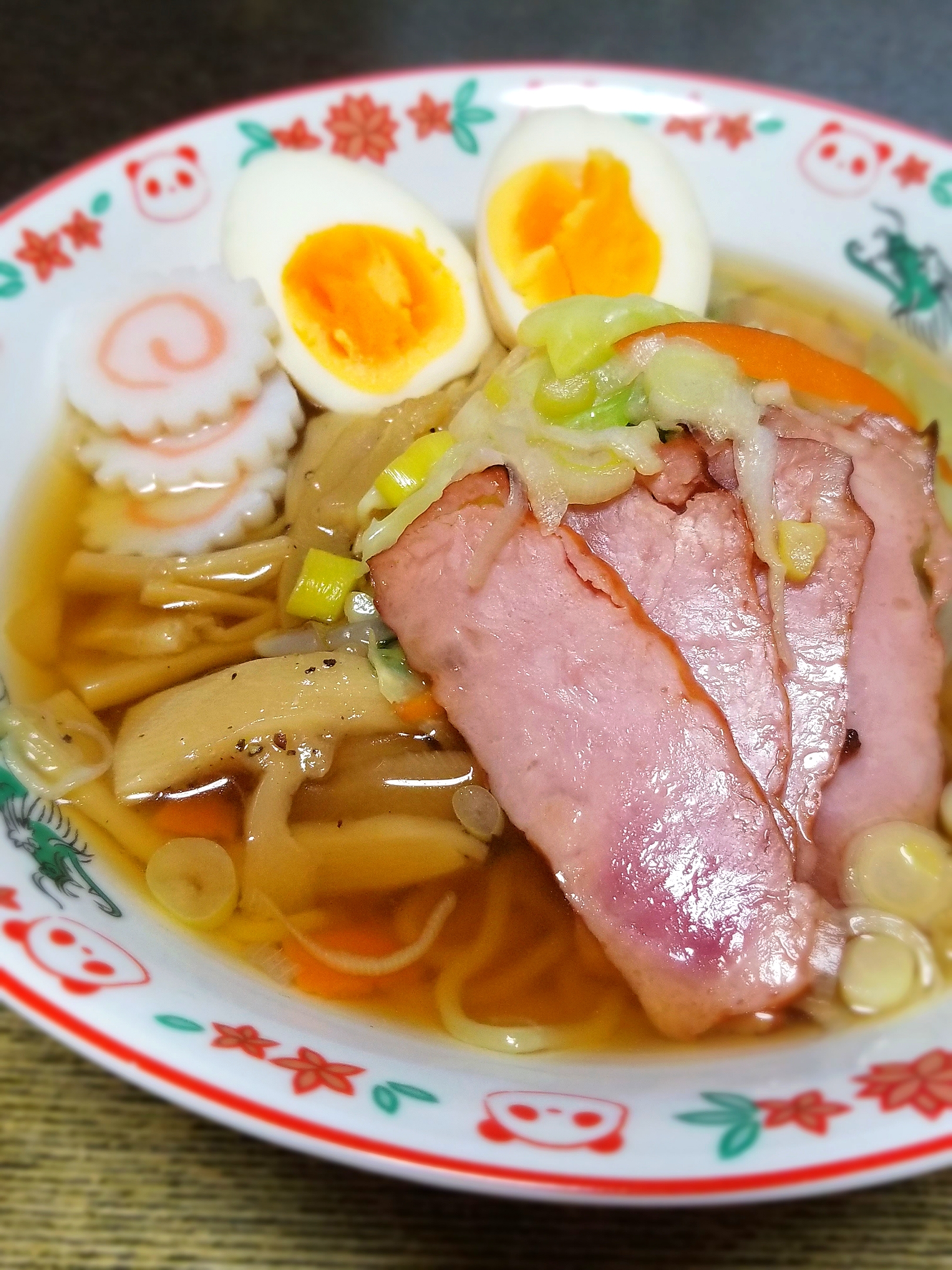 パパ作👨新春醤油ラーメン🍜🍥