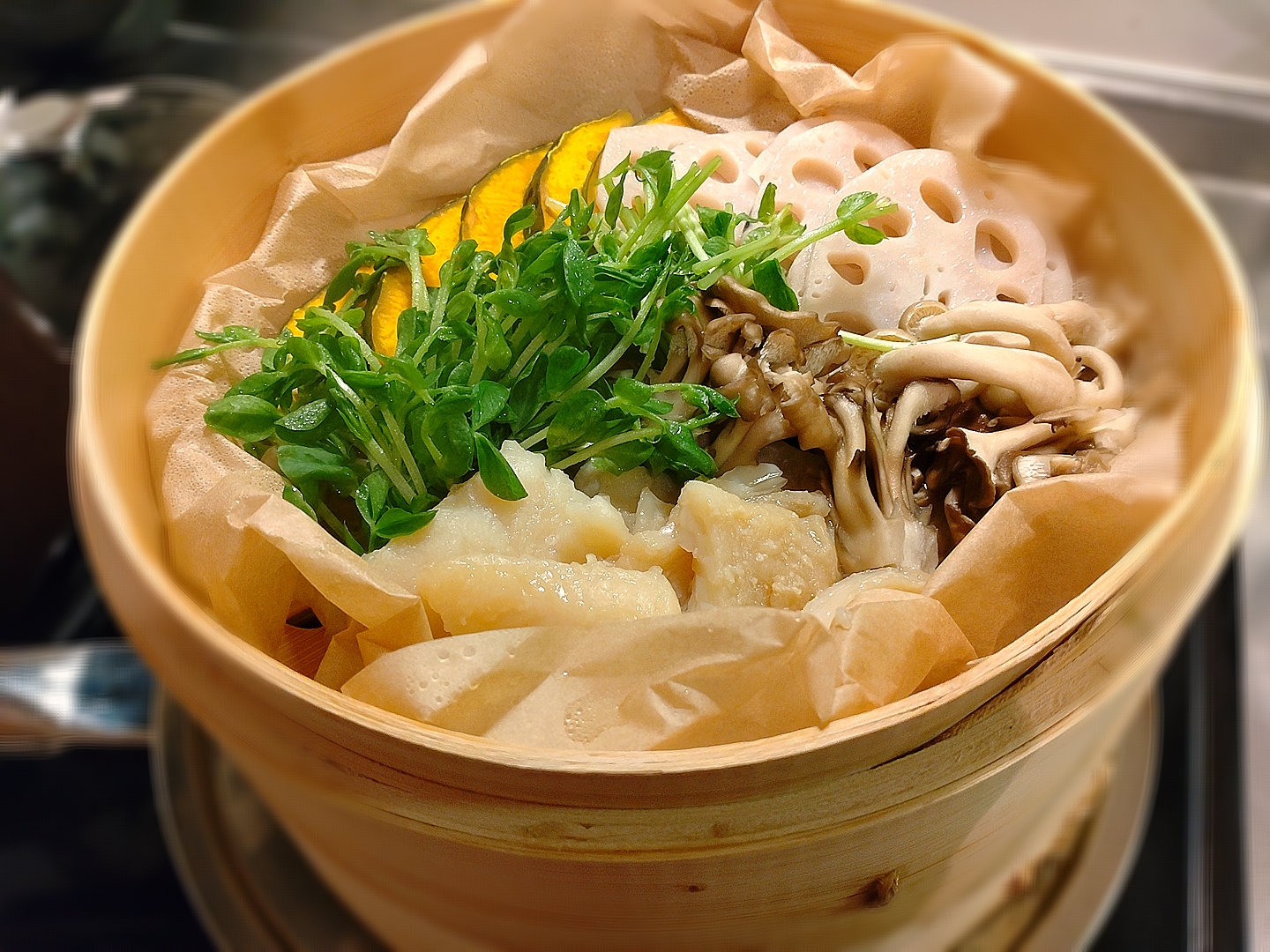 【蒸籠蒸し】根菜と醤油麹漬け白身魚