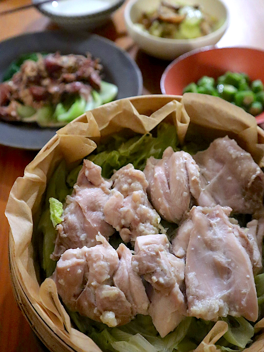 鶏肉の玉ねぎ麹漬け蒸し